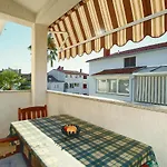 Apartament Vcemina Cr Poreč