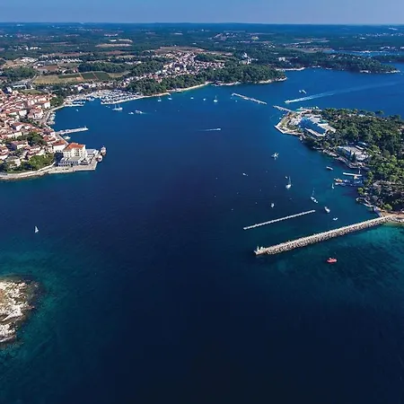 Awesome In With Kitchen Poreč