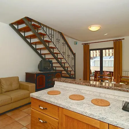 Apartman Awesome In With Kitchen *