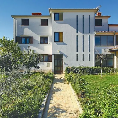 Awesome In With Kitchen Poreč