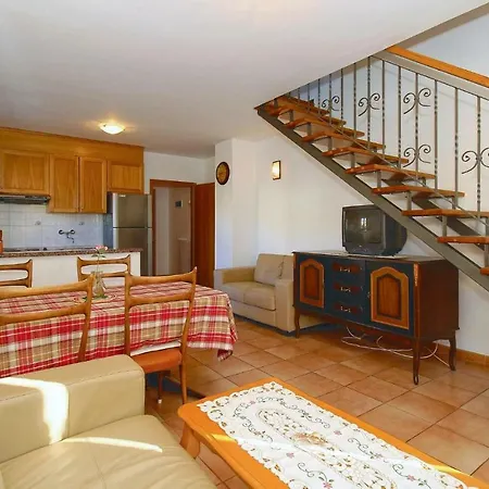 Apartman Awesome In With Kitchen *